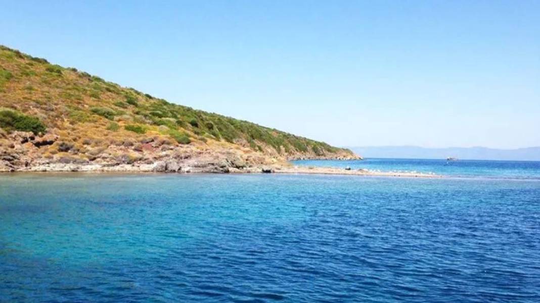 Burası Maldivler değil Türkiye'nin tam ortası! Kimse bu saklı adayı bilmiyor, suyun içinden yürüyerek gidilen cennet 1